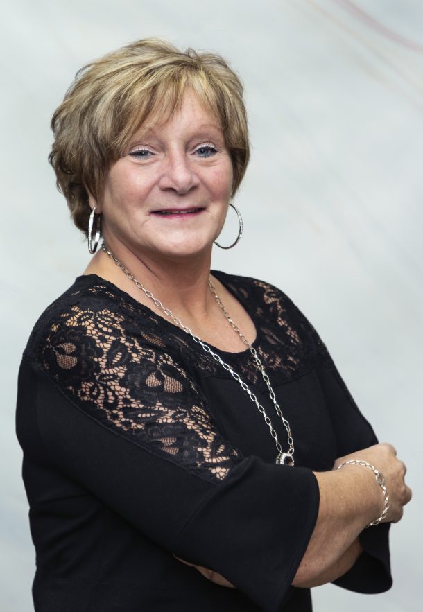 221206-Carol-Oster-610x883